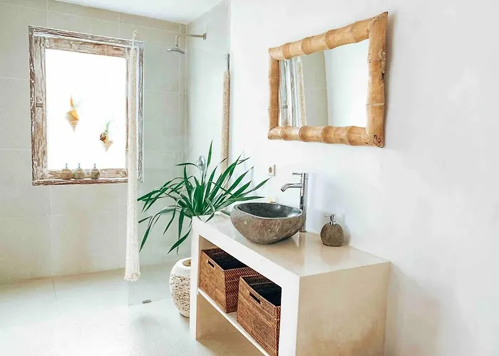 Villa Bambu Blue -